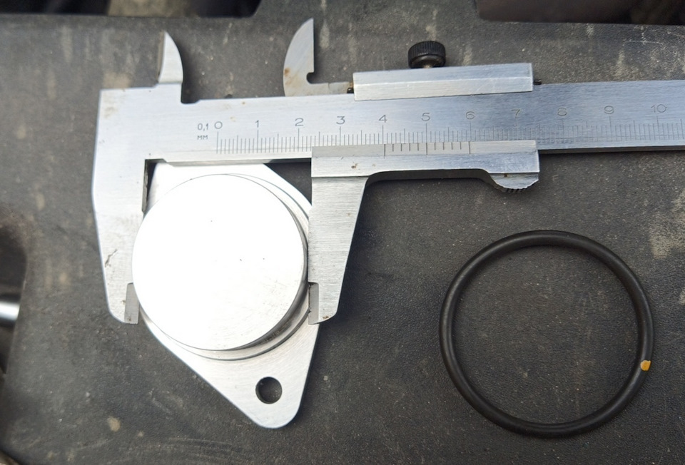 Размер посадочного места на заглушке — Ford Galaxy (Mk III)