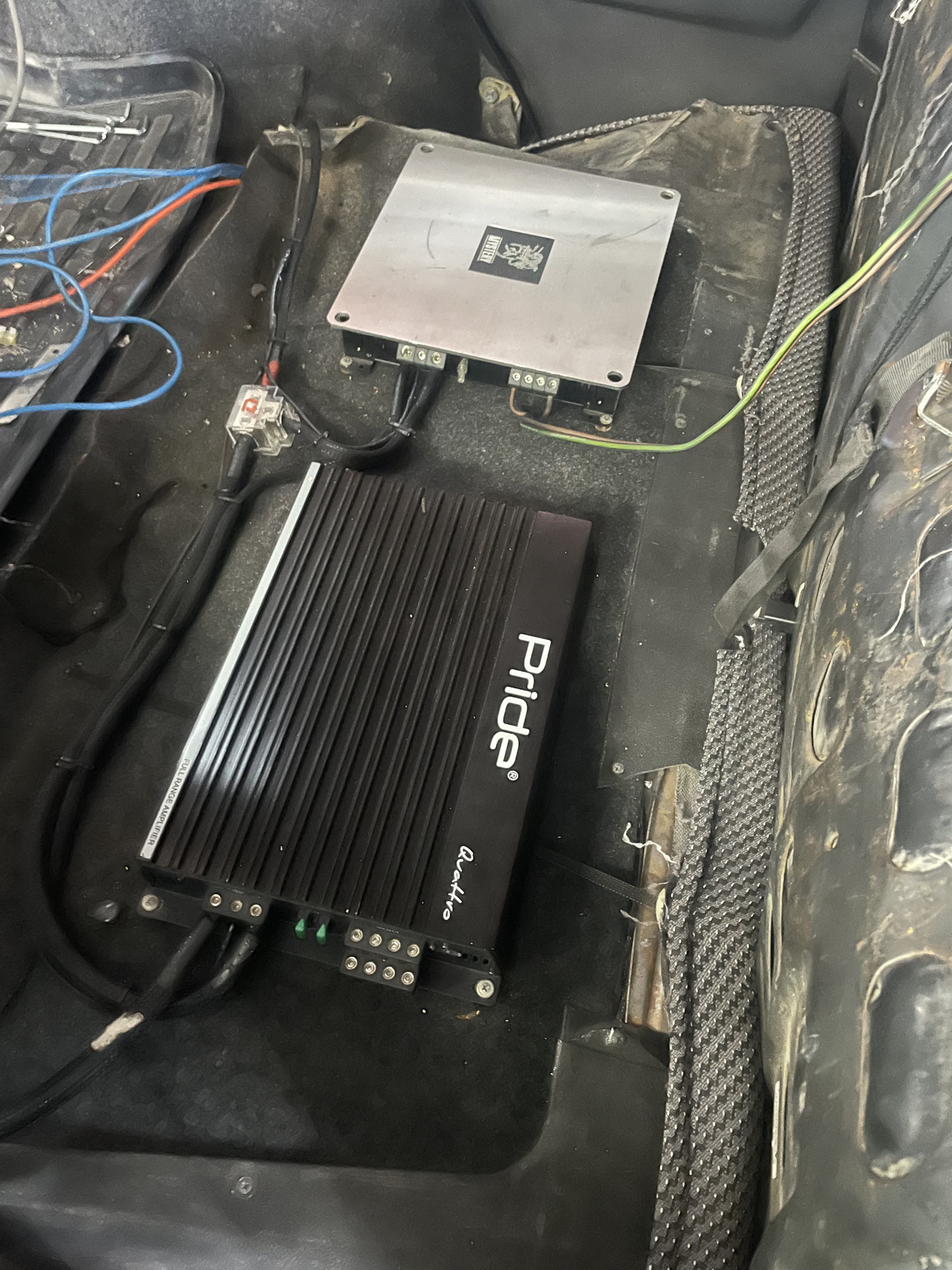 Музыка нас свзала — Lada 2113, 1,6 л, 2008 года | своими руками | DRIVE2