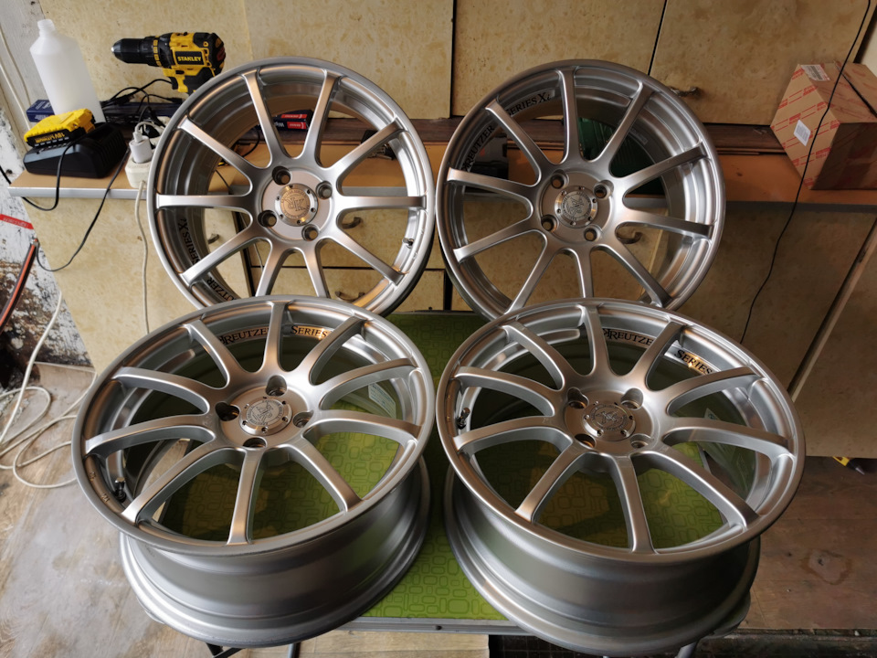 Yokohama Kreutzer Series Xi 16x7j 4x100 et43 & Michelin Pilot Sport 4 ...
