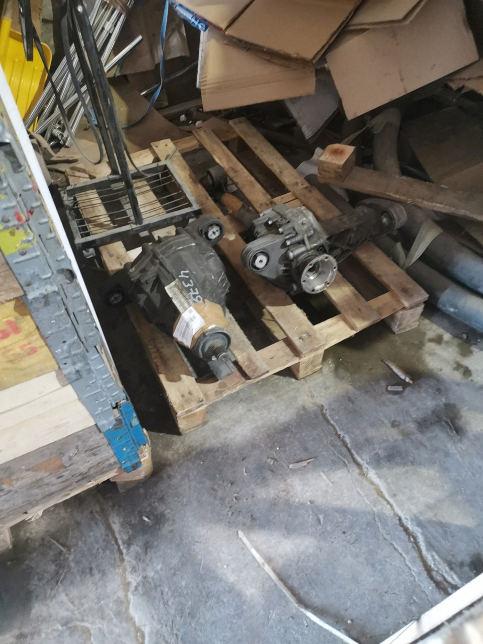 стук при переключении скоростей с R на D и обратно — Audi Q7 (1G), 4,2 ...