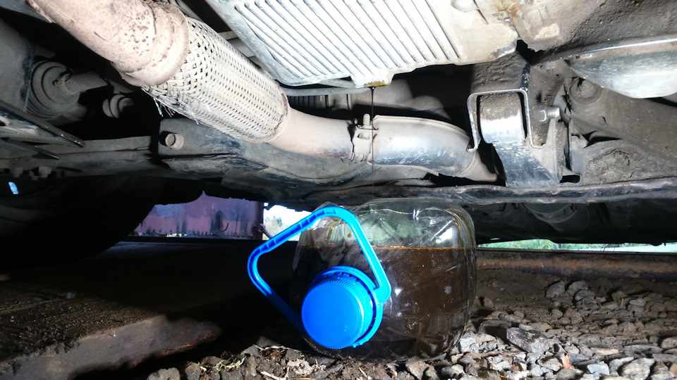 Замена масла. Мобил 5w-30 — Chevrolet Lacetti SW, 1,6 л, 2011 года ...