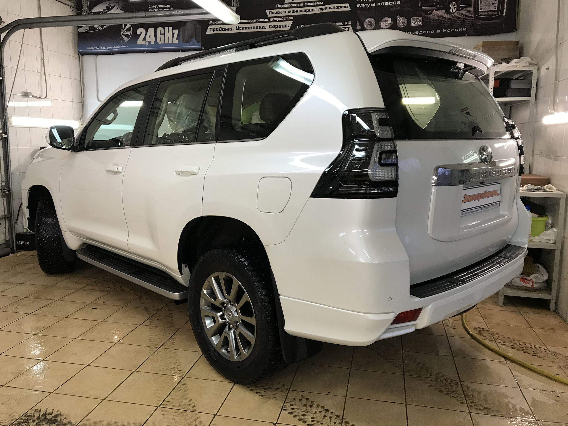 УСТАНОВКА СИГНАЛИЗАЦИИ PANDORA DXL 4970 С АВТОЗАПУСКОМ И СЕТКИ В БАМПЕР НА  TOYOTA LAND CRUISER PRADO 150 В ПУШКИНО — Центр Электропатаж на DRIVE2