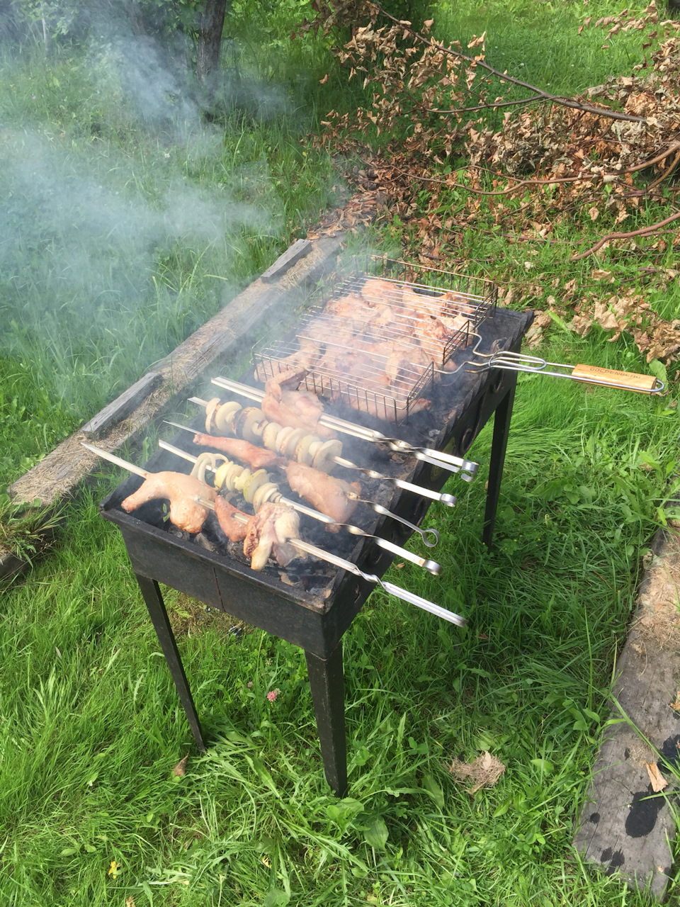 Поездка на дачу в Чехов + немного новостей — Renault Logan (1G), 1,6 л ...