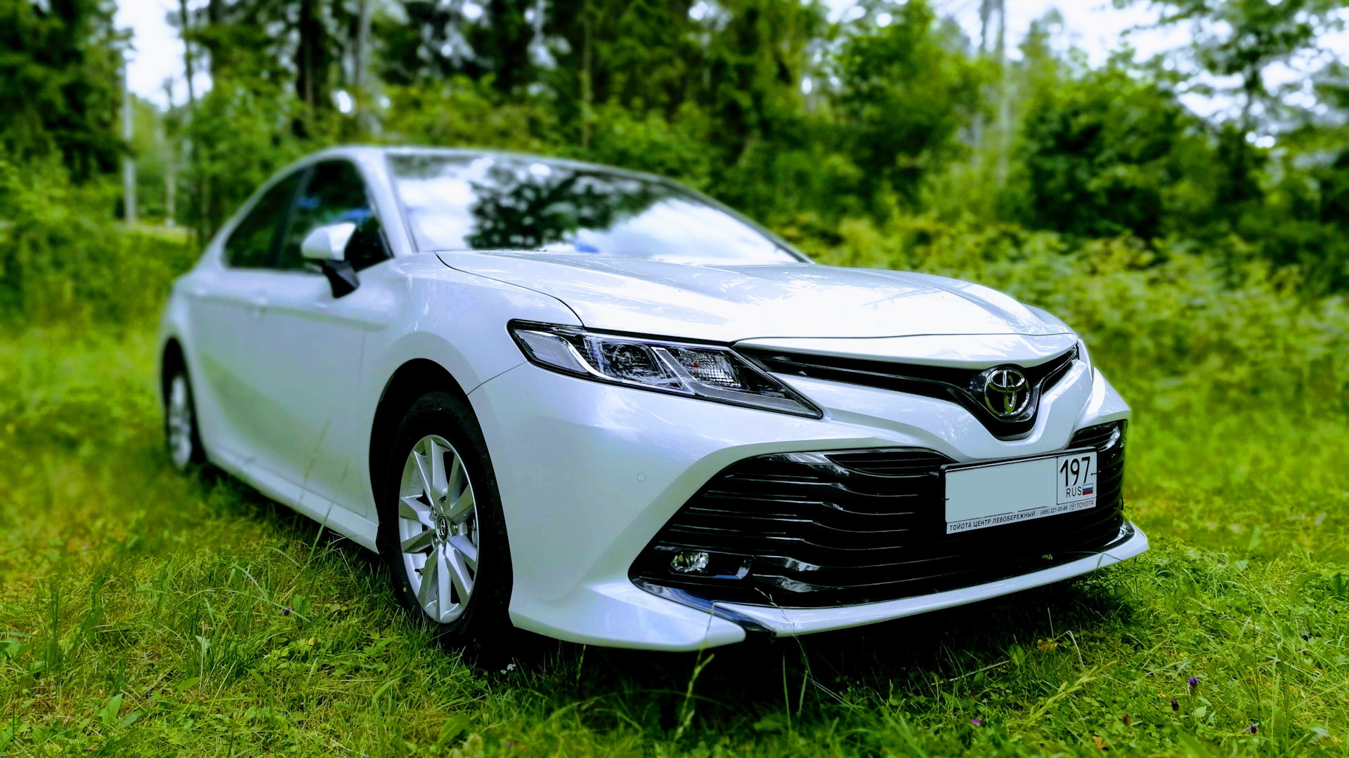 Camry white. Тойота Камри 70. Toyota Camry 70 белая. Toyota Camry 2.0. Тойота Камри 2.0 2015.