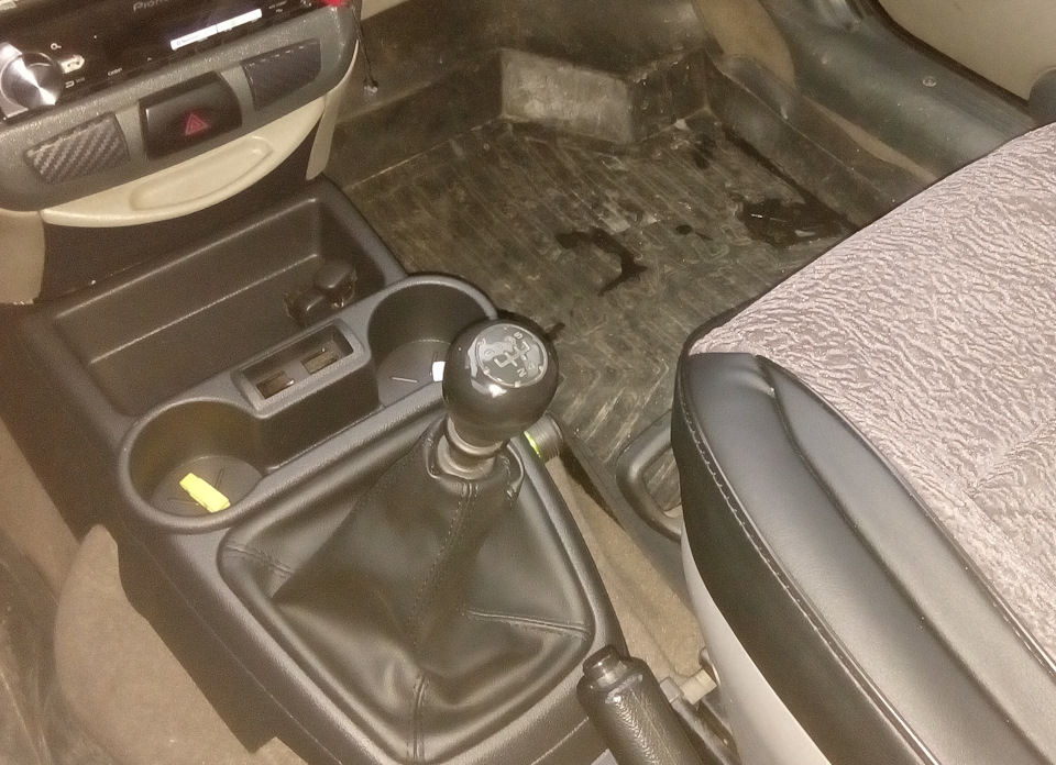 Облицовка тоннеля Гранта — Lada Калина универсал, 1,4 л, 2010 года ...