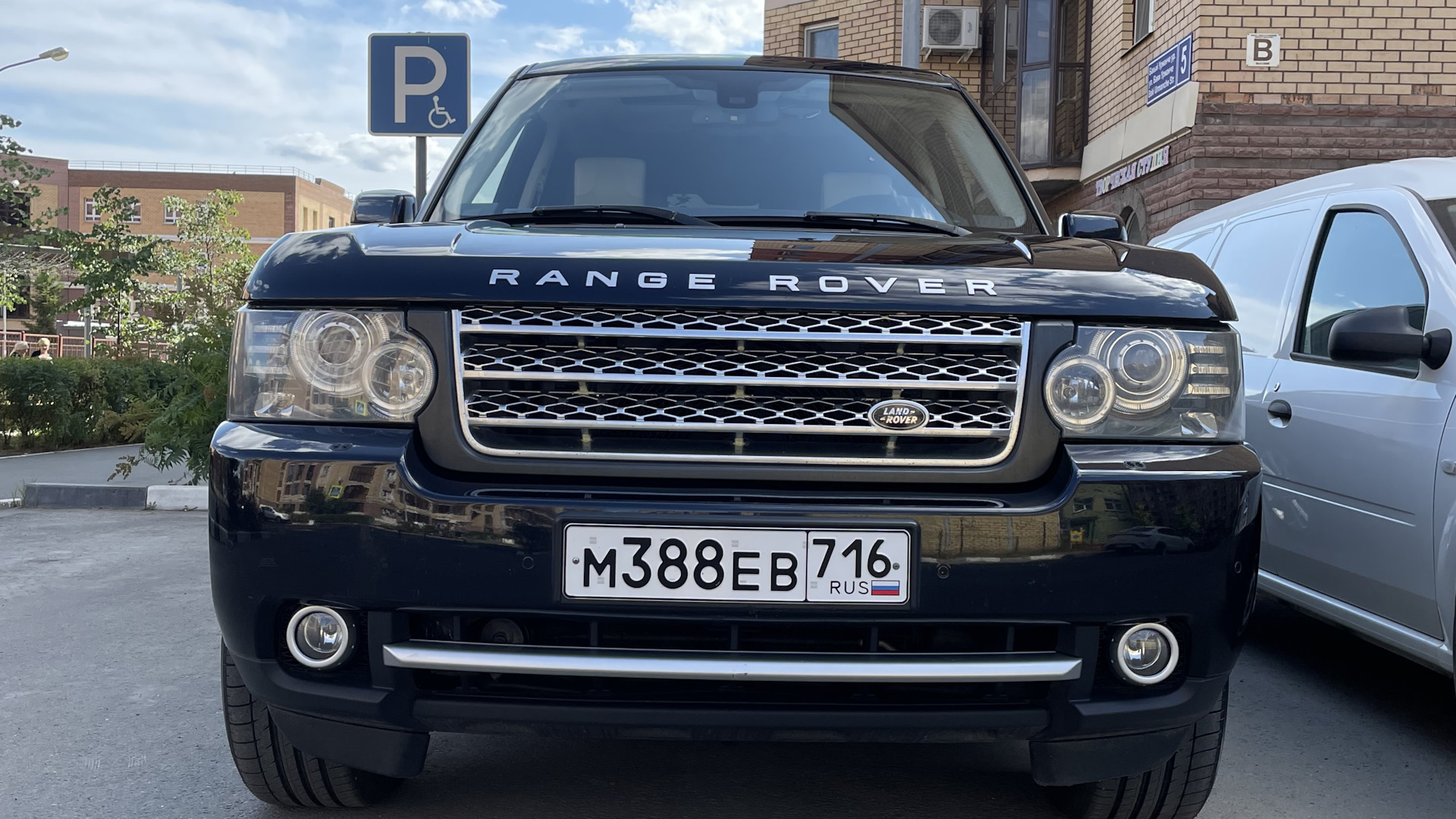 Land Rover Range Rover (3G) 5.0 бензиновый 2011 | Грозовая Туча на DRIVE2