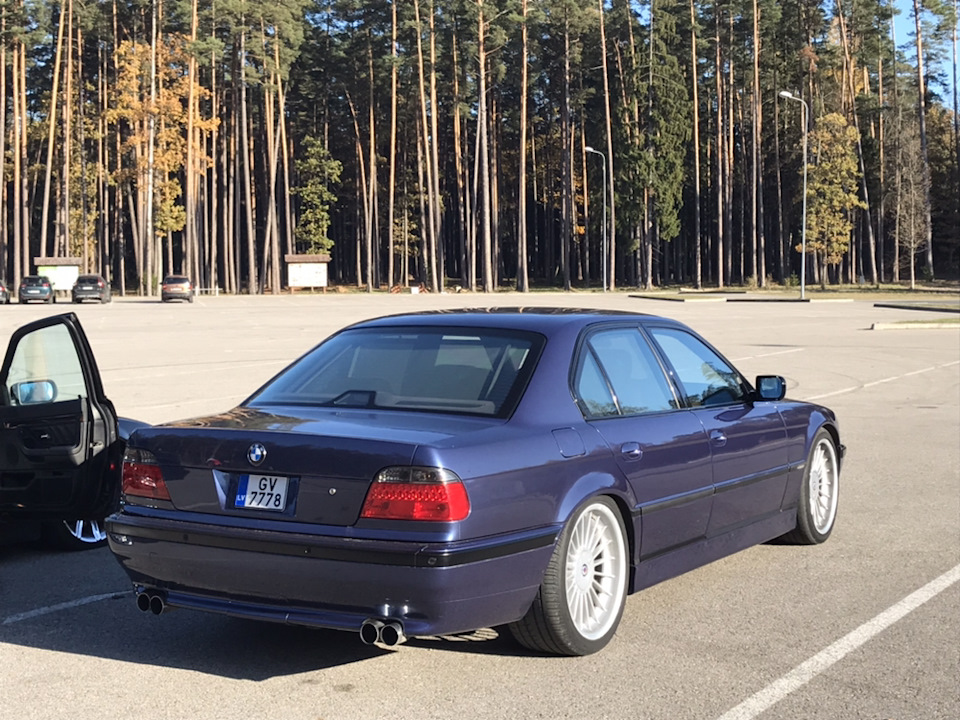 Фото в бортжурнале BMW 7 series (E38)