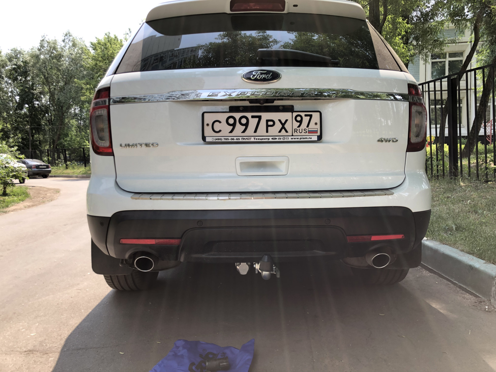 Эксплорер фаркоп. Фаркоп Ford Explorer 5. Фаркоп Форд эксплорер 2022. Ford Explorer 4 фаркоп. Фаркоп на Ауди q5.