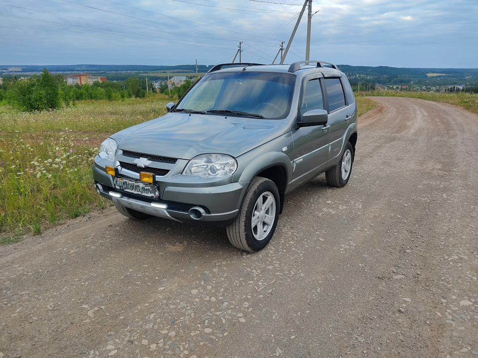 Chevrolet Niva GLX