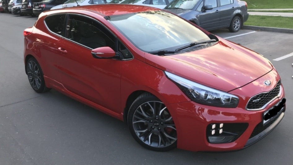 Kia Ceed 2013 хэтчбек красный