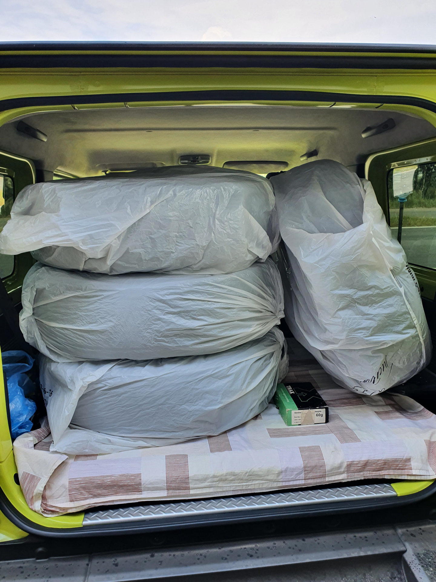 Готовый вид зимних колес 215/75R15, Suzuki Jimny JB74 — Suzuki Jimny ...