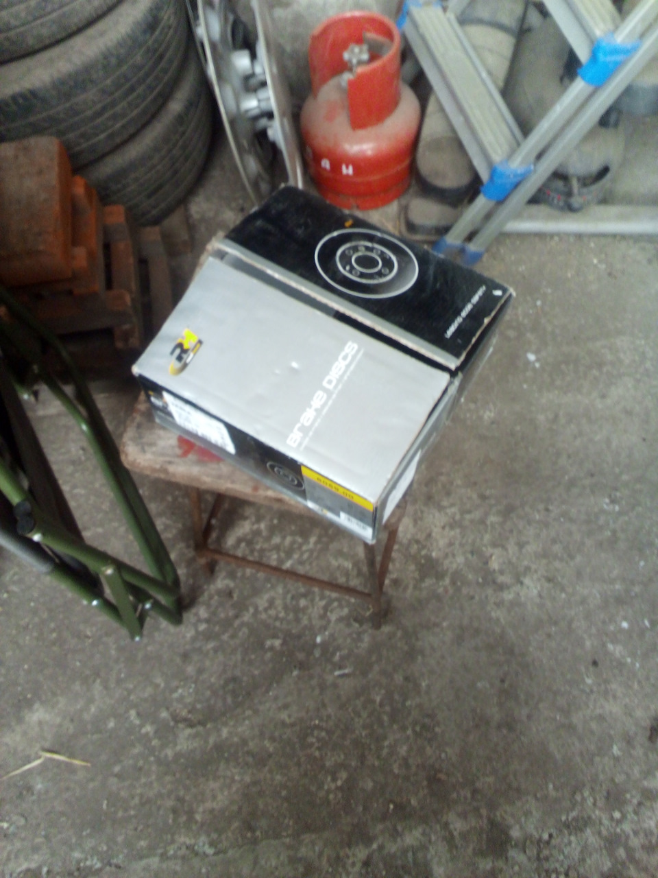 Замена тормозных дисков и колодок — Daewoo Nexia, 1,5 л., 2000 года ...