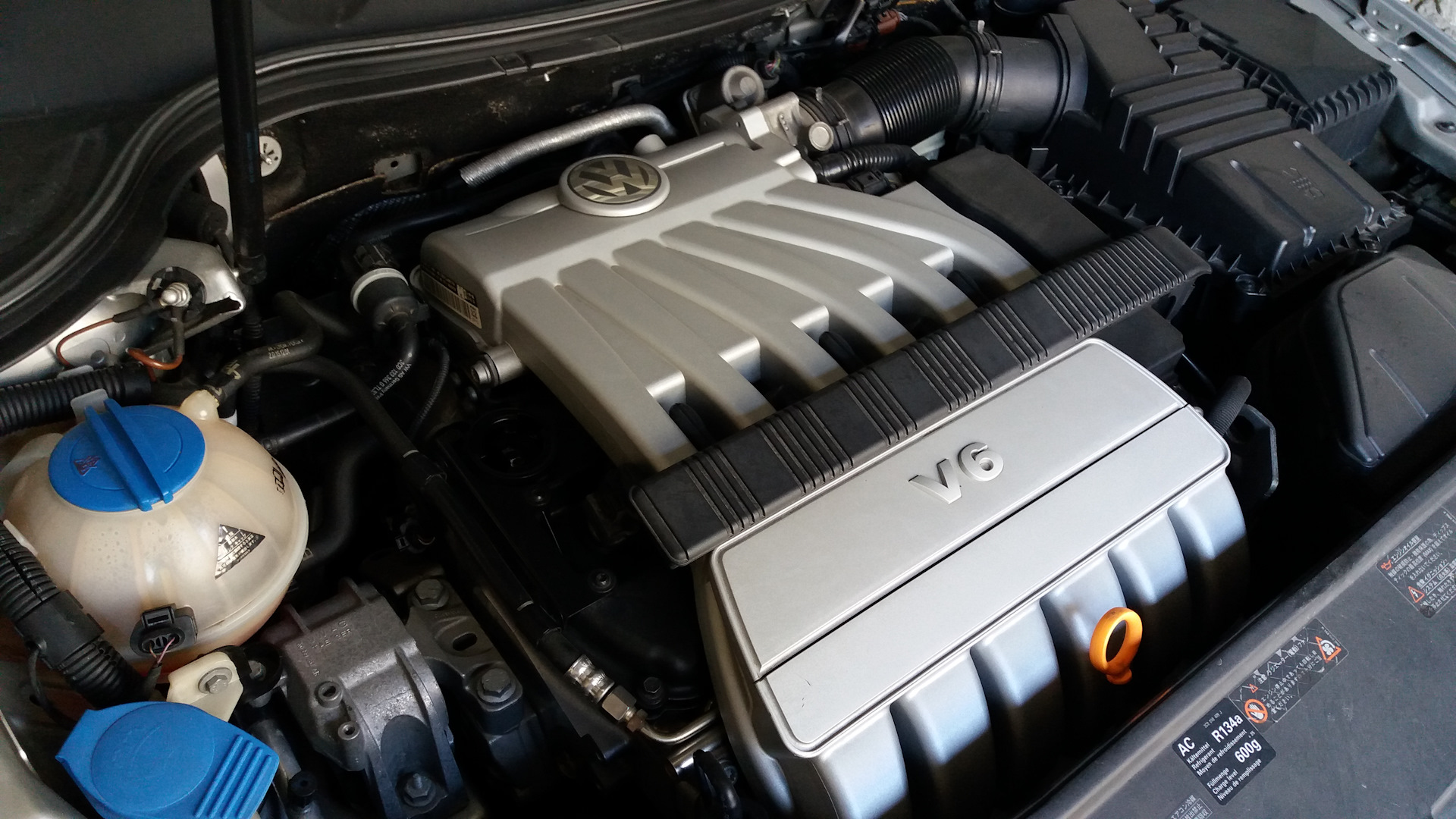 Двигатель ремонт пассат. Фольксваген 2.6 v6. VW Passat b6 vr6 3.6. Passat b6 3.2 мотор. Двигатель Фольксваген Пассат б6.