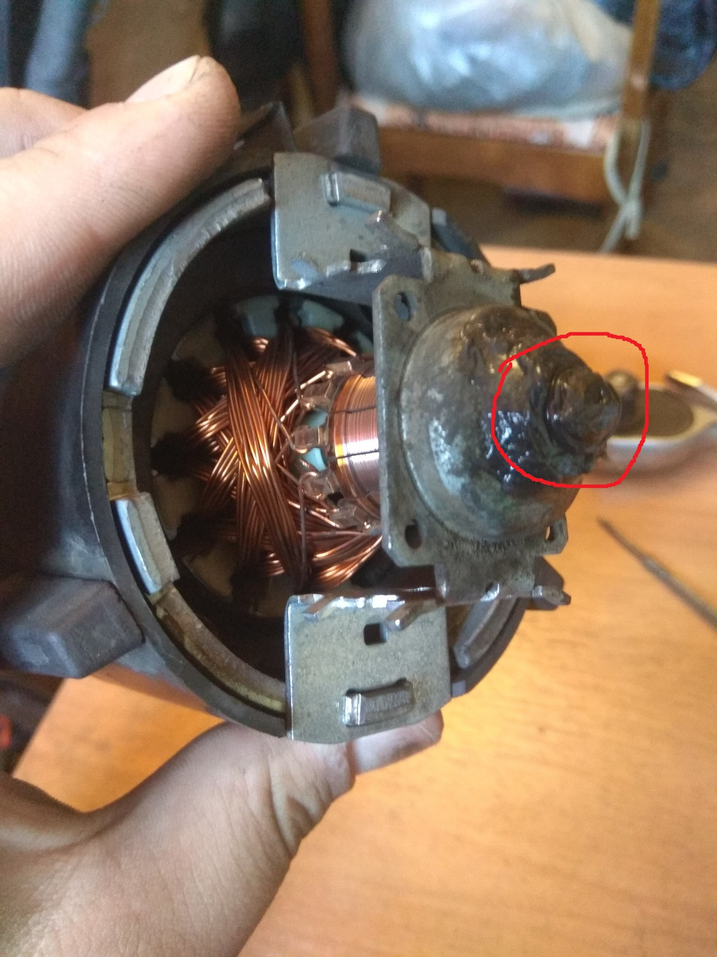 мотор печки w210 разъем. щетки мотор печки митсубиси аутлендер. мотор печки направление вращения. обороты моторчика печки. электродвигатель отопителя ваз 2108.