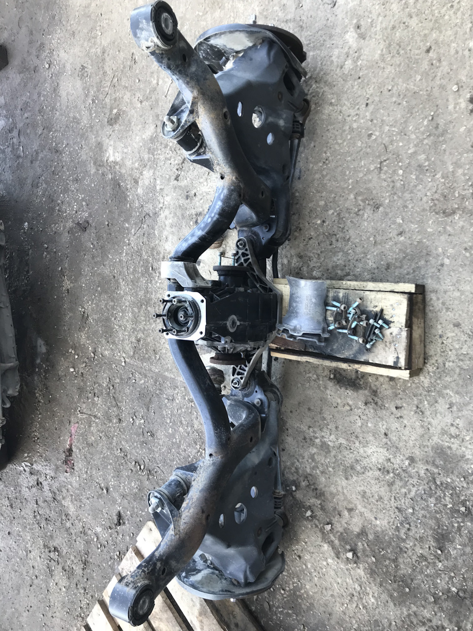 он же — Audi A6 (C6)