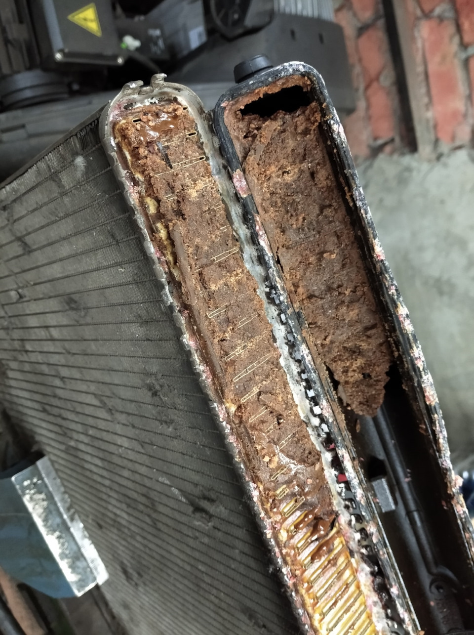 Замена радиатора охлаждения двигателя — Peugeot 307 SW, 1,6 л, 2007 ...