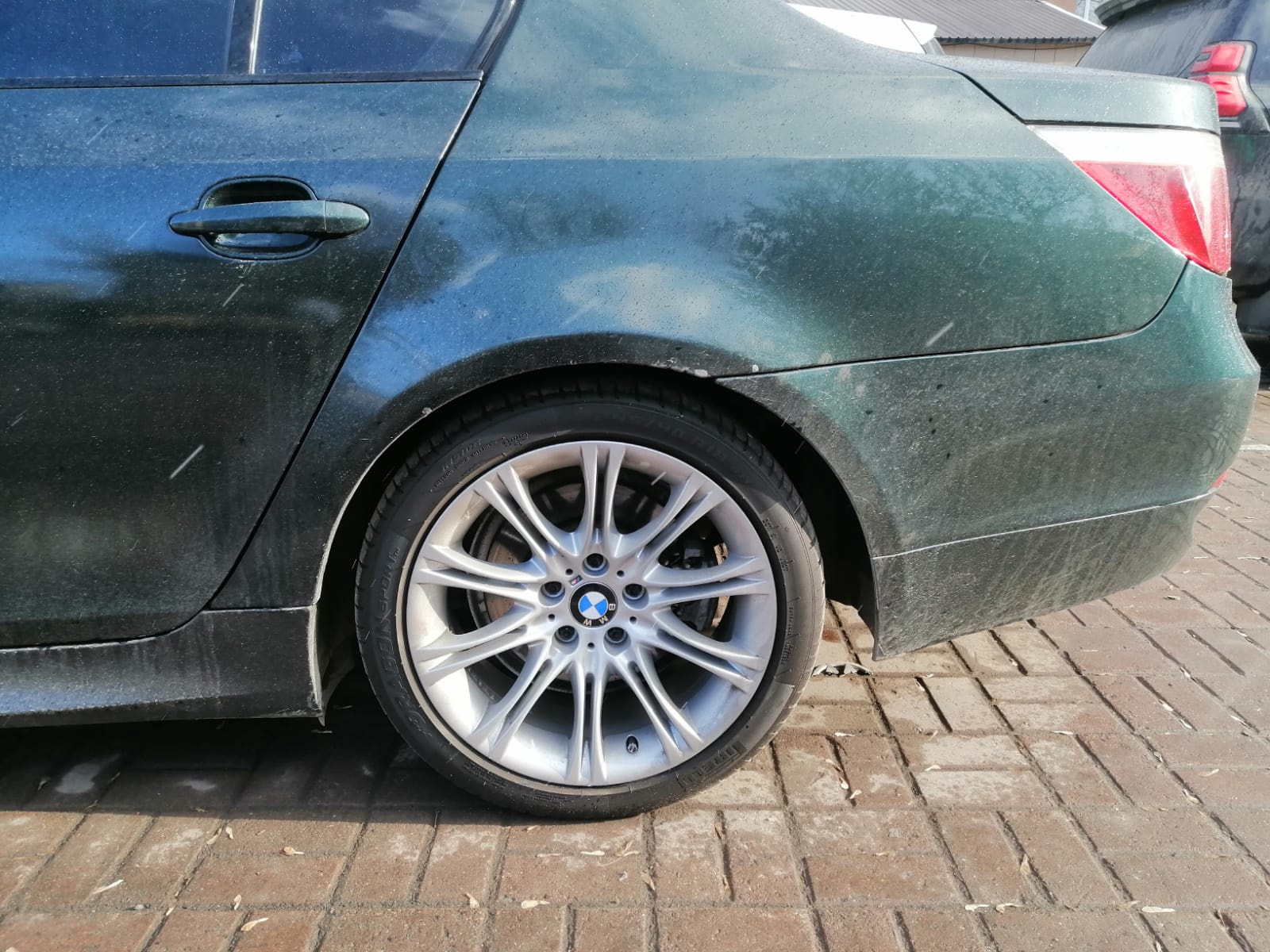 Замена задних амортизаторов е60 — BMW 5 series (E60), 2,5 л, 2004 года ...