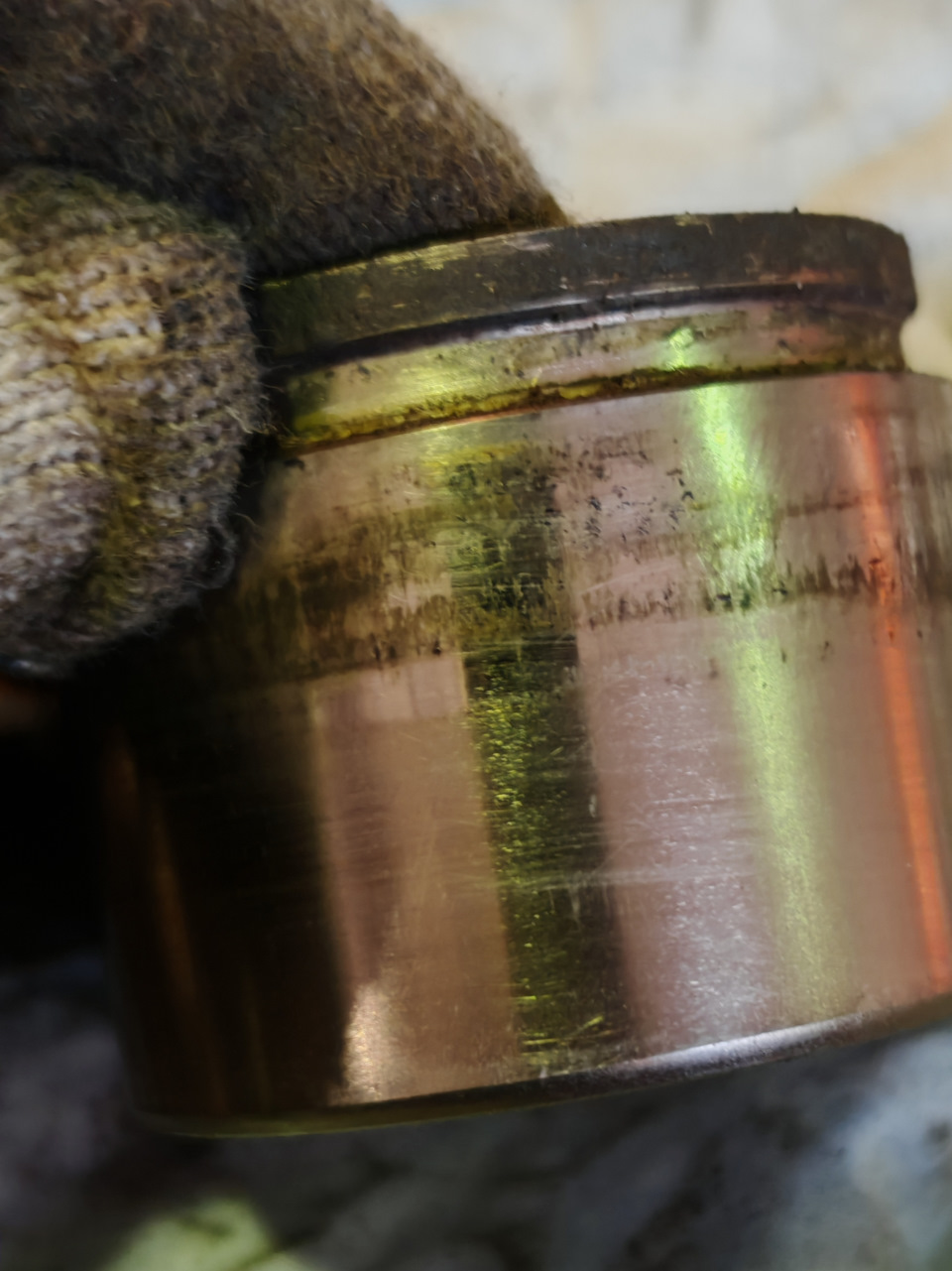 Так другая сторона, это самый плохой, у меня стоял справа, давно вызывал больше всего подозрений — Mitsubishi Galant (9G)