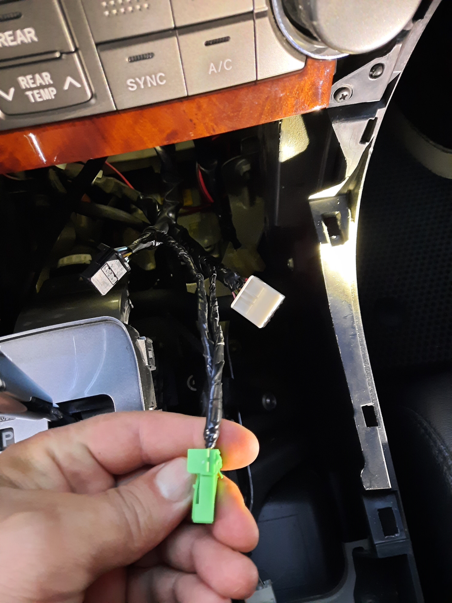 Подключение дополнительной помпы — Toyota Highlander (XU40), 3,5 л ...