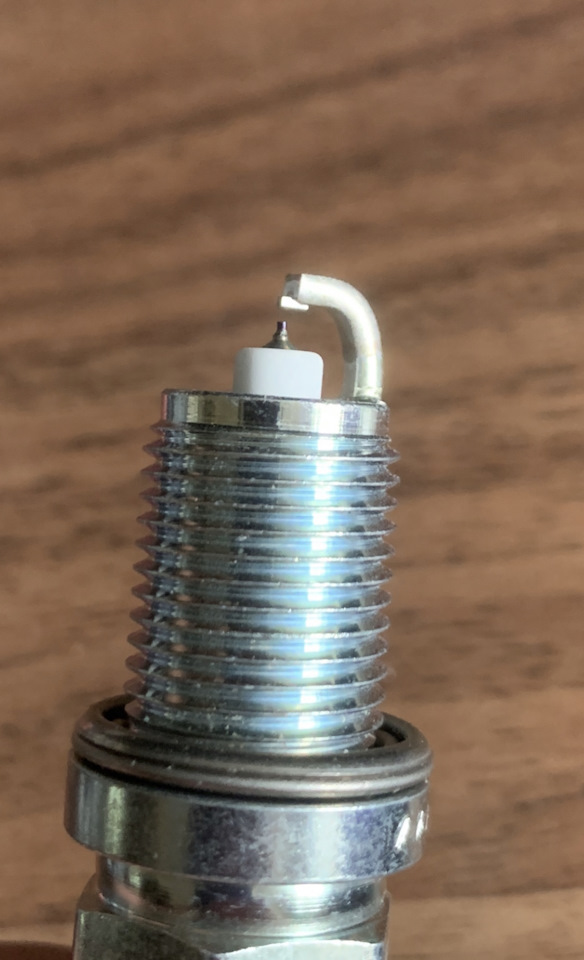 Свечи зажигания NGK Ruthenium HX 95125 LFER7BHX на Audi A6 (C8), Audi ...