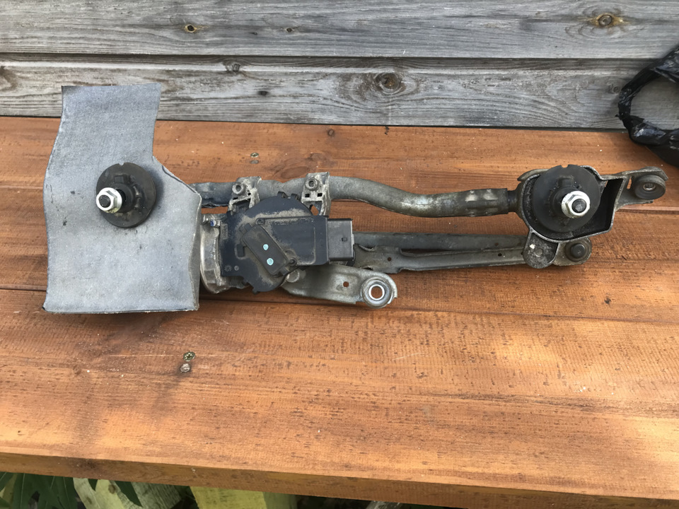 Чиним трапецию стеклоочистителя Ниссан Ноут. — DRIVE2