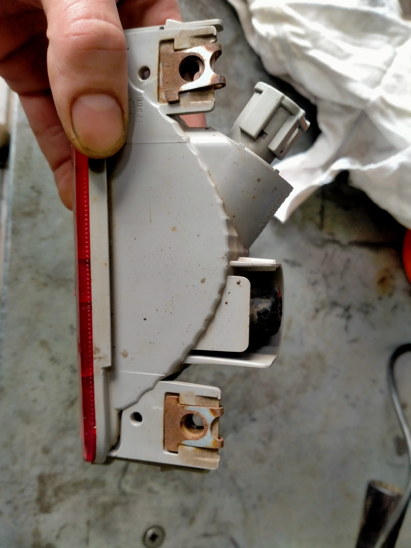 Заднюю противотуманку Нннада? — Nissan X-Trail II (t31), 2 л, 2008 года ...