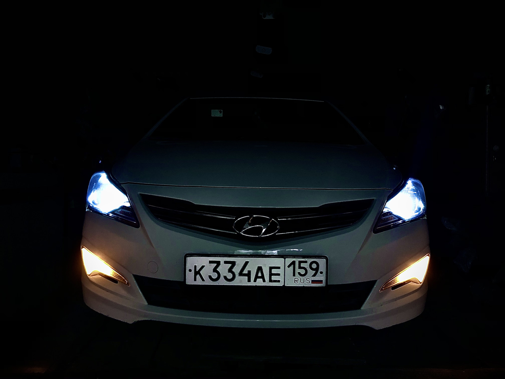 Рыжие дхо — Hyundai Solaris (1G), 1,4 л, 2015 года | аксессуары | DRIVE2