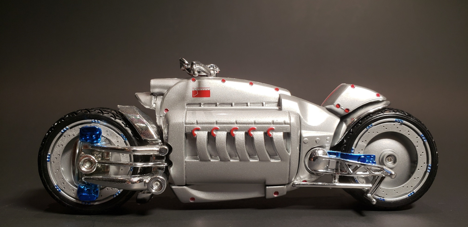 Dodge Tomahawk с фоном