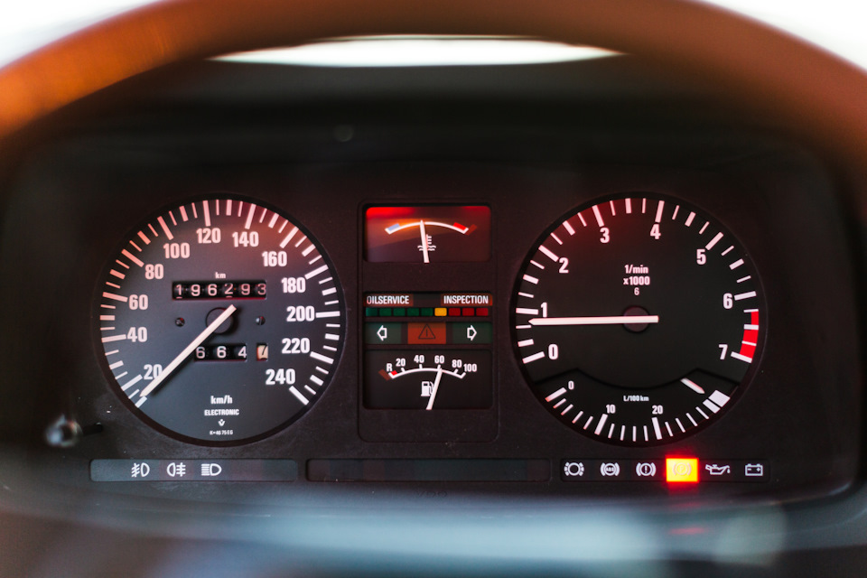 Фото в бортжурнале BMW 7 series (E23)