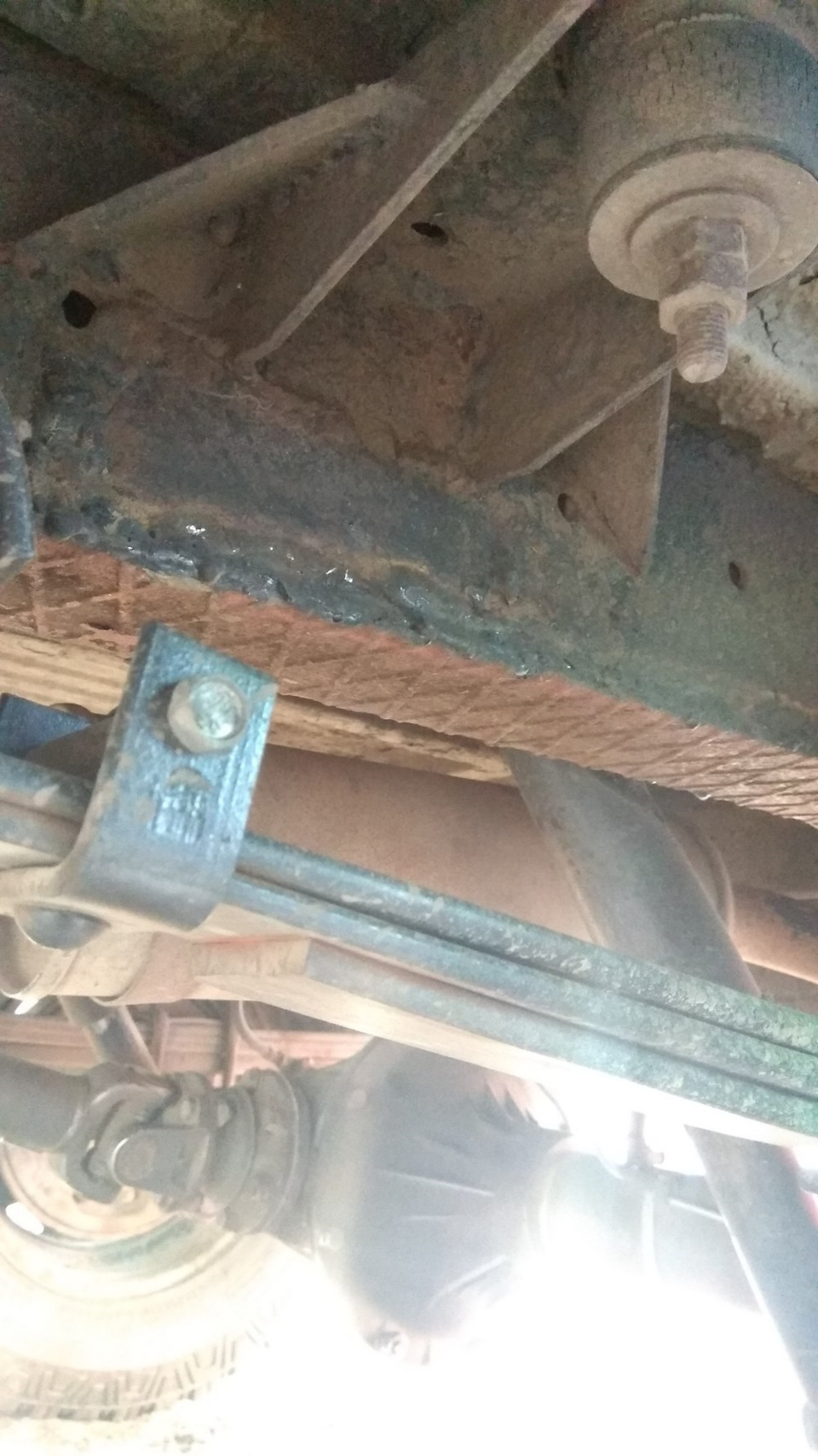 Ремонтные работы и трещина в раме