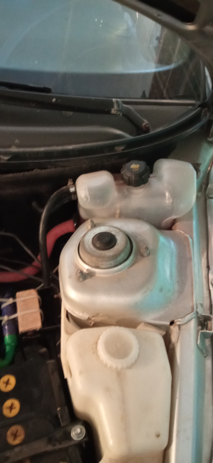 Замена термостата и расширительного бочка от приоры — Lada 21102, 1,5 л ...