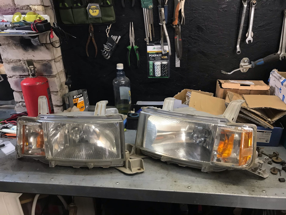 Фары головного света от Scion Xb — Toyota bB (NCP30), 1,5 л, 2000 года ...