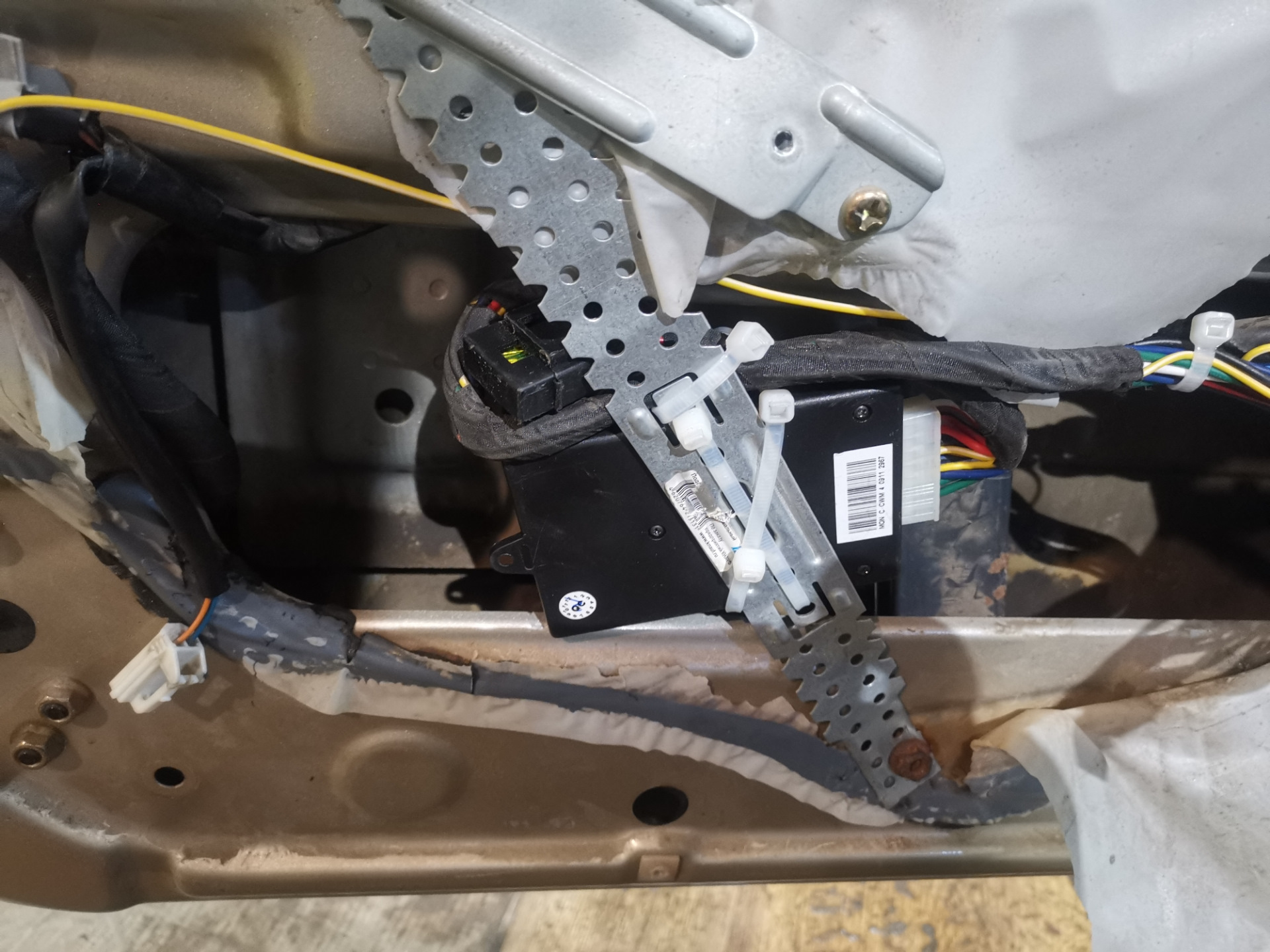 Установка доводчика стекл на сонату тагаз — Hyundai Sonata IV (EF ...