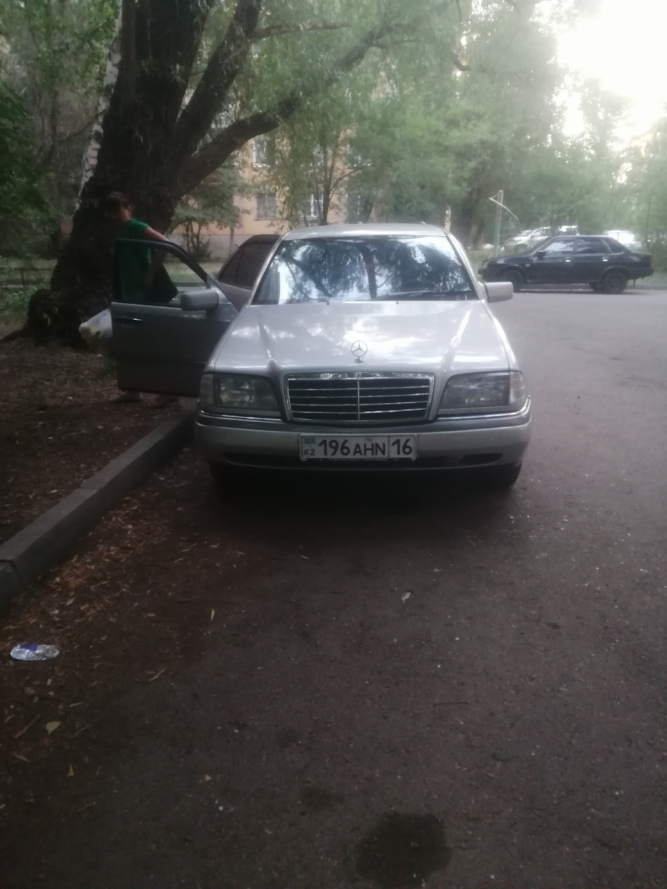 Появилась вибрация кто подскажет куда копать😔 — Mercedes-Benz C-class  (W202), 1,8 л, 1993 года | поломка | DRIVE2