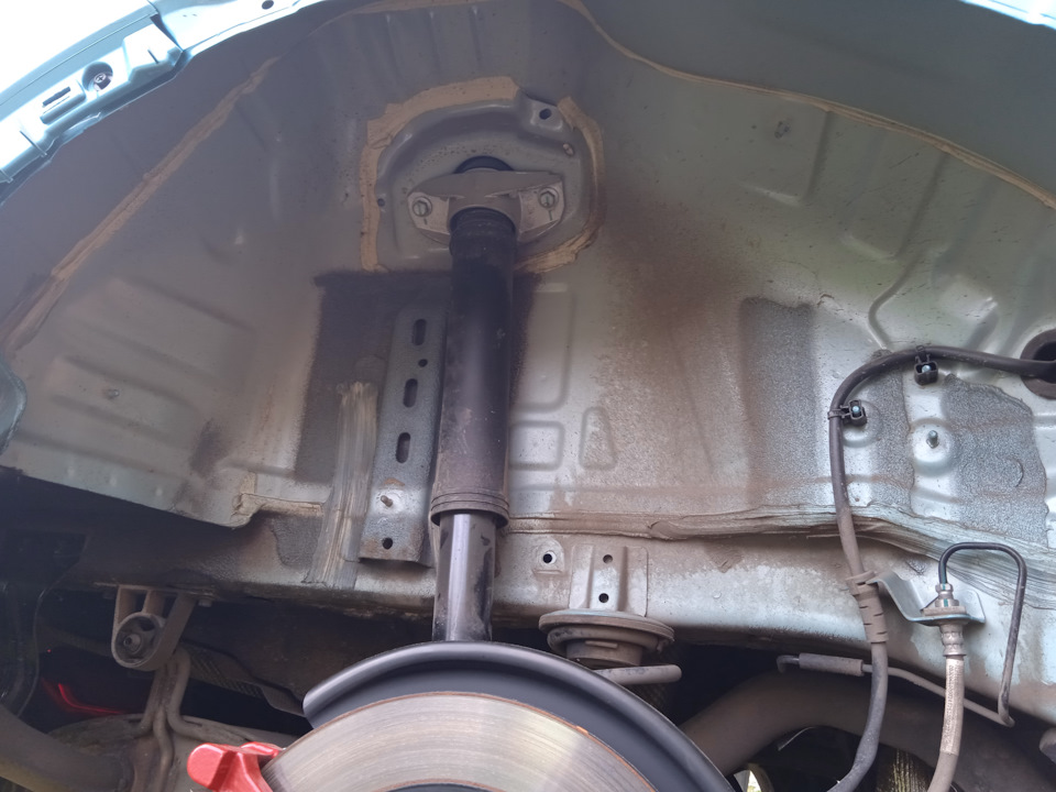 задняя правая арка — Geely Coolray (1G)