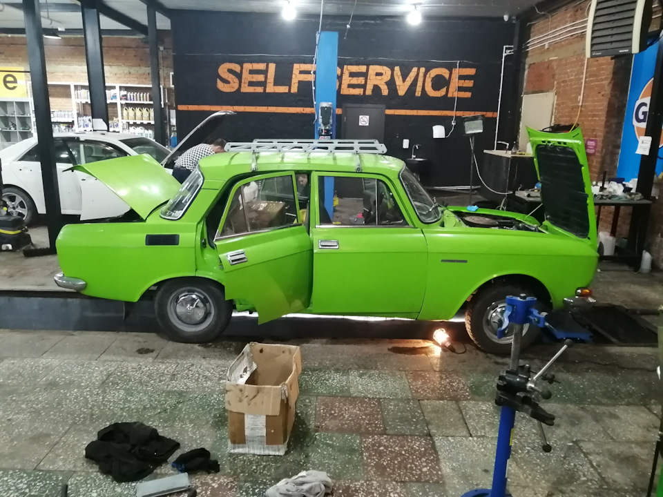 Прокачка тормозов и немного ржи. — Москвич 2140, 1,5 л, 1981 года ...