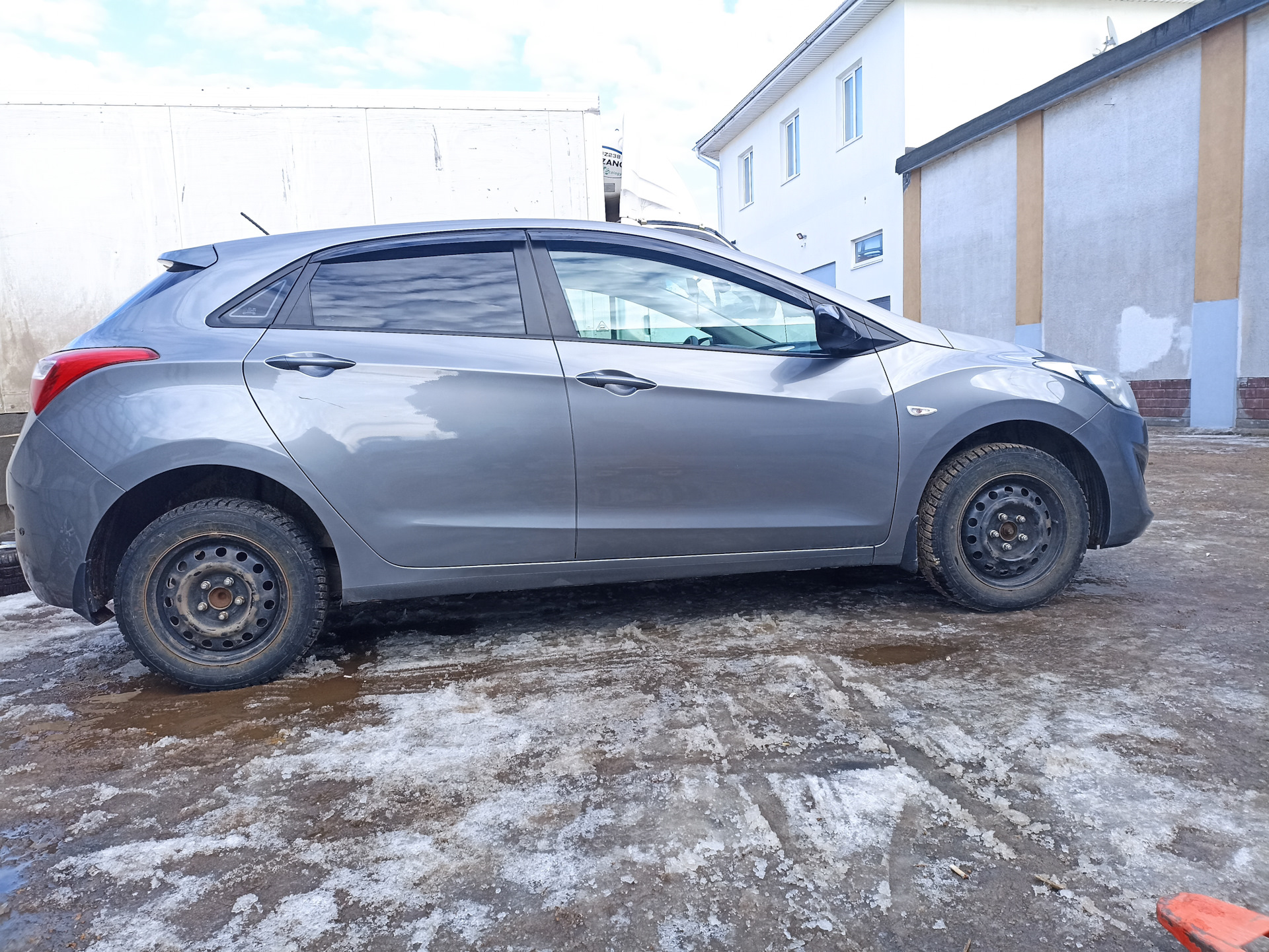 R17 на Hyundai i30 — Hyundai i30 (2G), 1,6 л, 2013 года | шины | DRIVE2