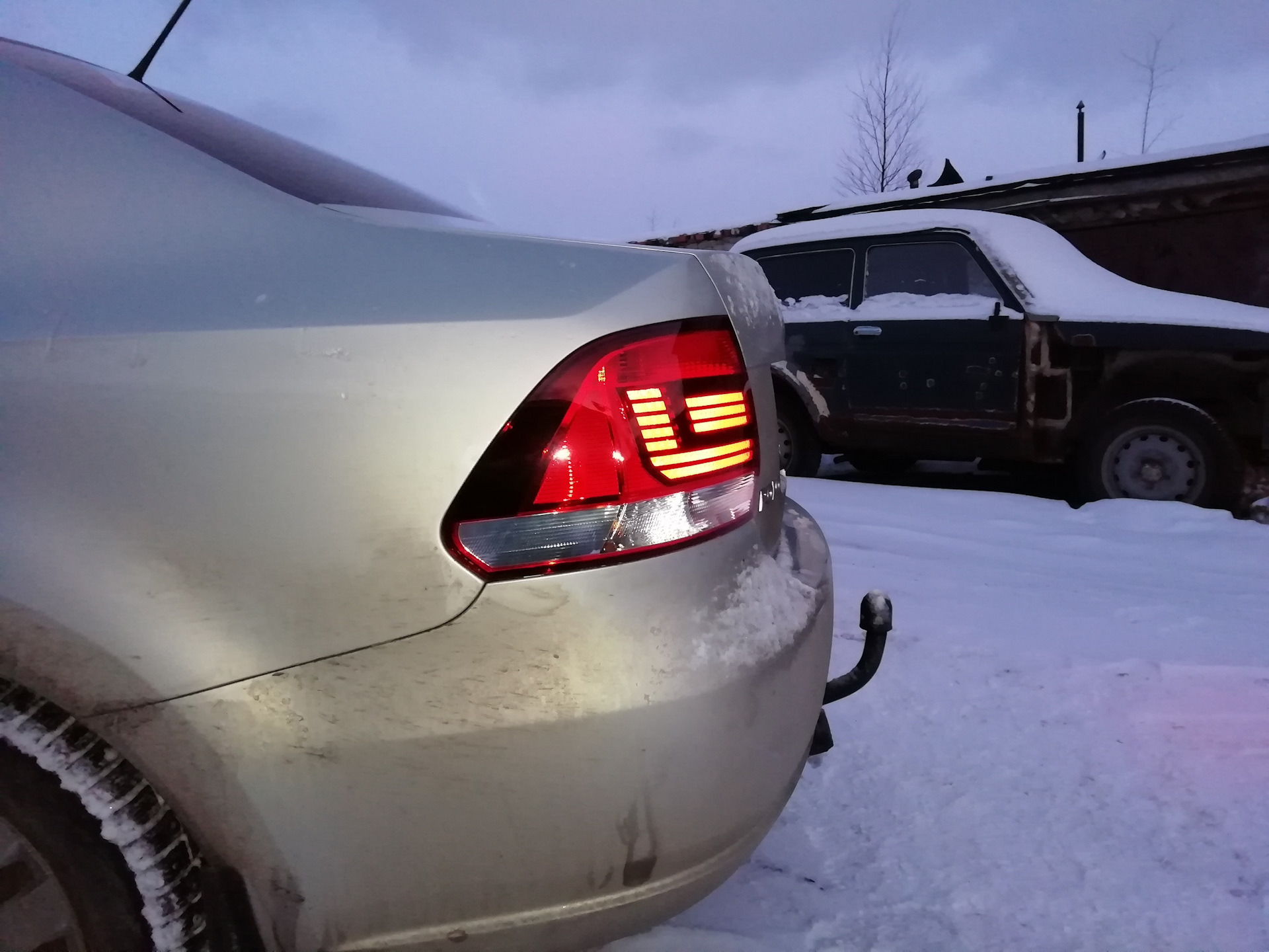 Задние рестайлинговые фонари на поло седан — Volkswagen Polo Sedan, 1,6 ...