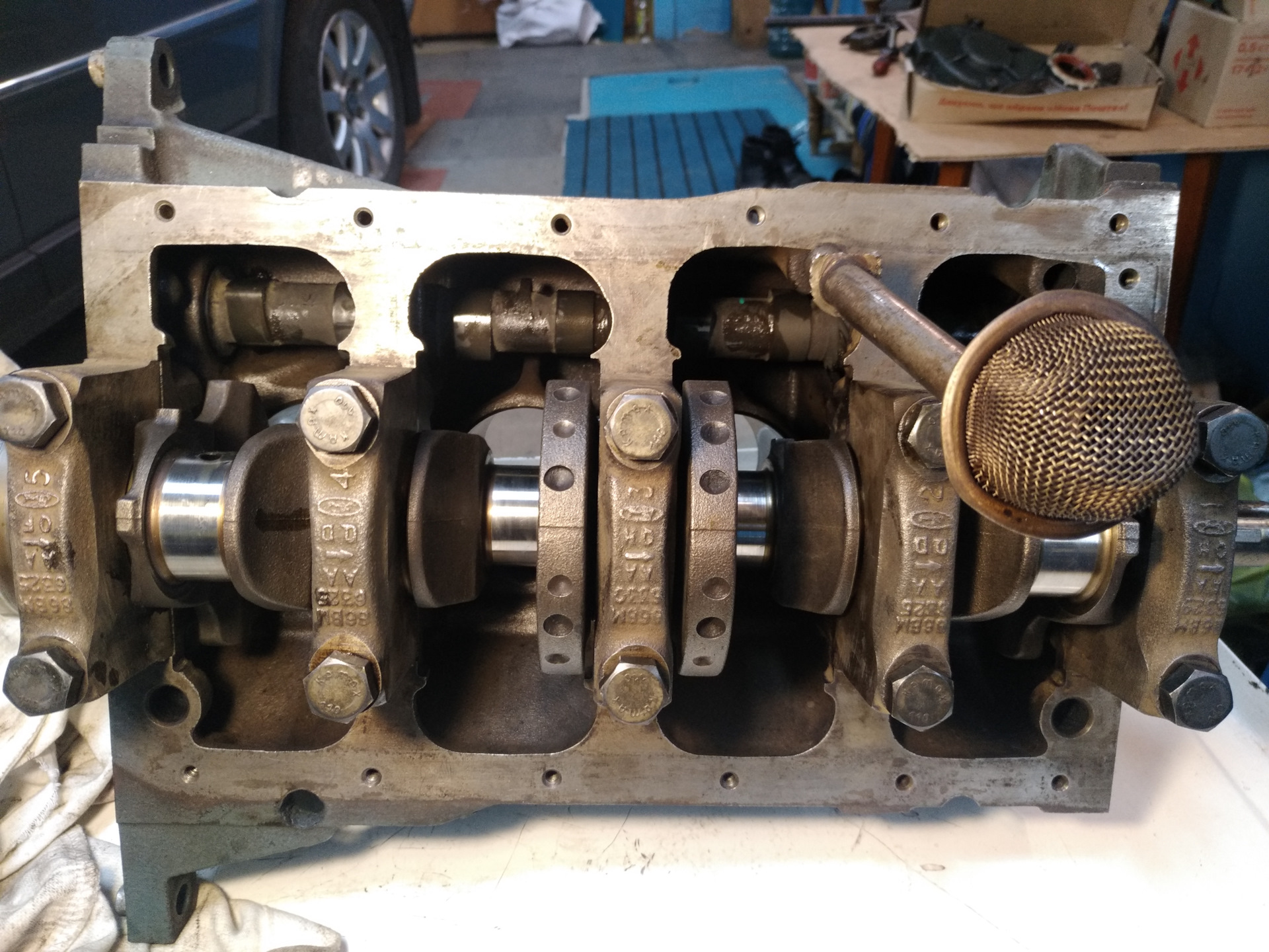 Ремонт двигателей ford. Кап ремонт ДВС Форд Фиеста 1.6. Fiesta mk4 двигатель разбор.