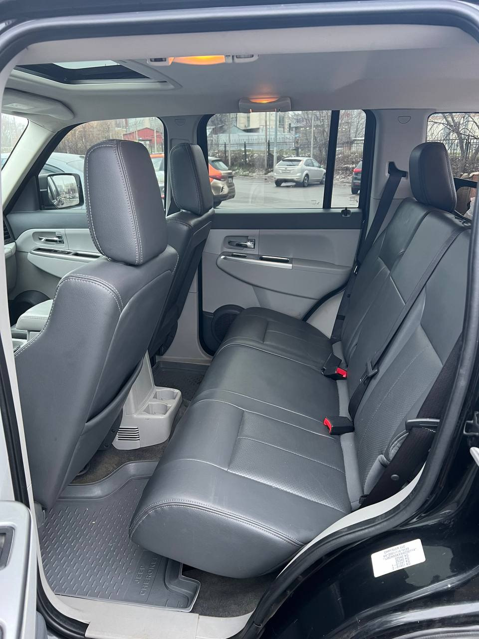Фото в бортжурнале Jeep Cherokee (KK)