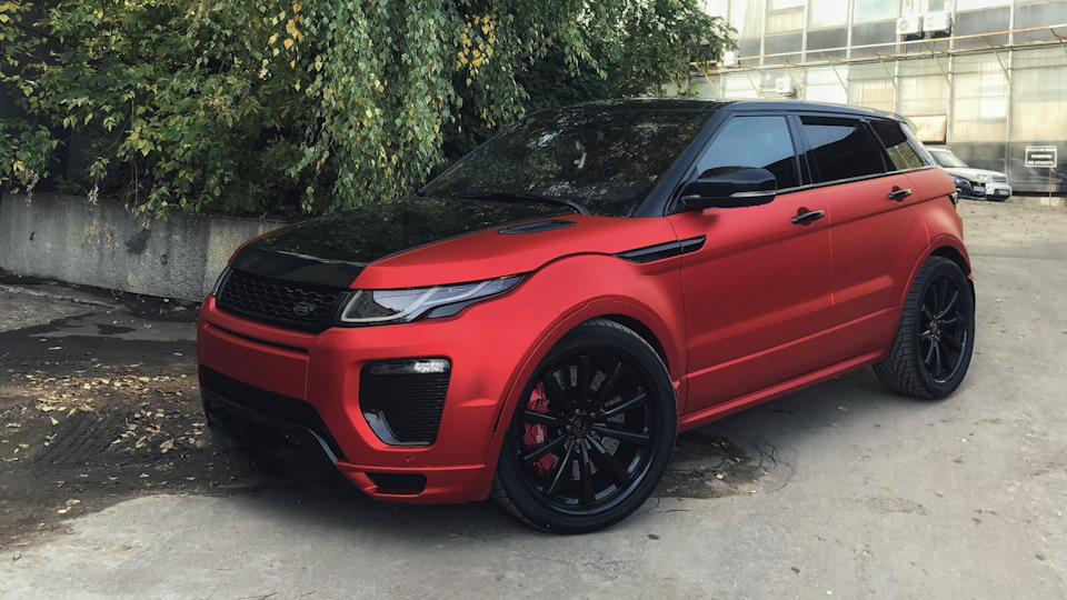 заряженный range rover evoque