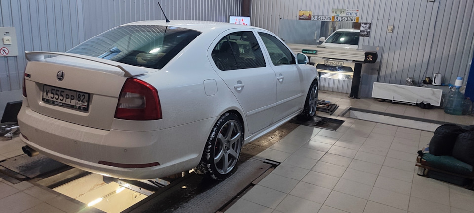 Фото в бортжурнале Skoda Octavia RS A5 Mk2. Запчасти на фото: 041780B