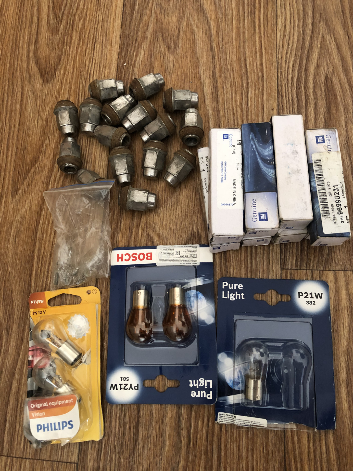 Отдам запчасти. Отдам запчасти. Купить запчасти москвич 408 412. Барахолка автозапчастей алейск картинка. Отдам запчасти.