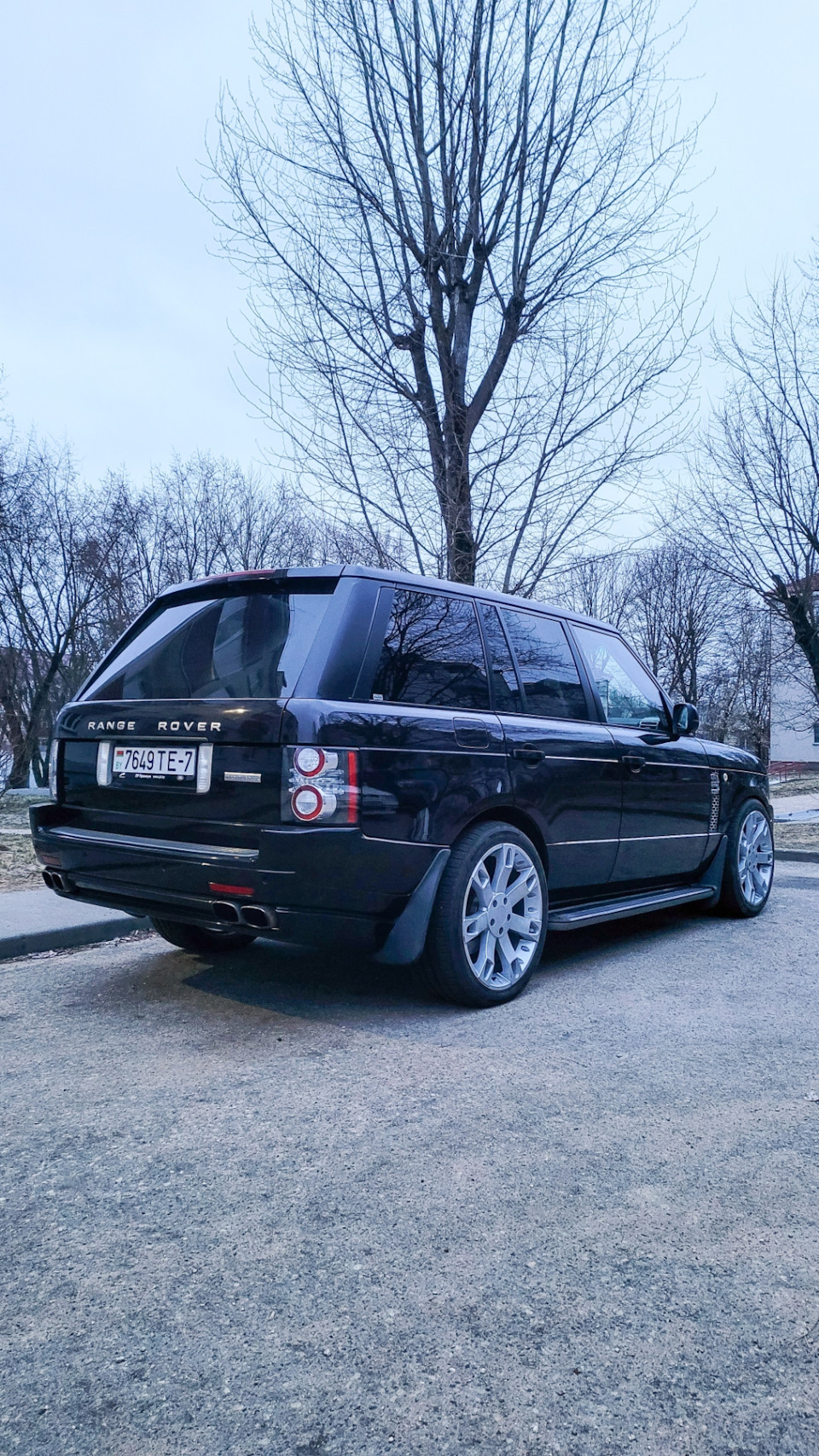 Заметил, что на всех авто у меня диски R22 — Land Rover Range Rover (3G), 5  л, 2010 года | колёсные диски | DRIVE2