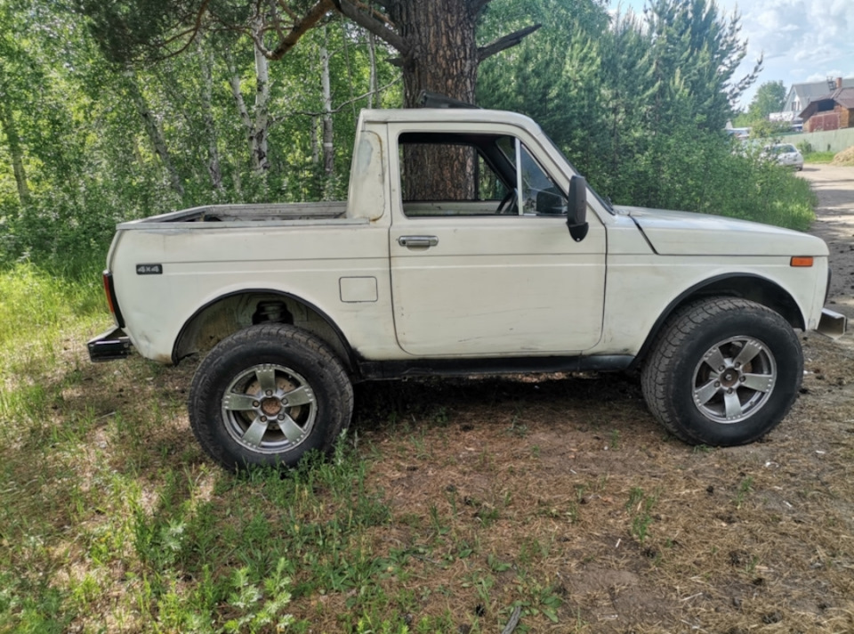 Хорррроший пикап… — Lada 4x4 3D, 1,7 л, 1995 года | видео | DRIVE2