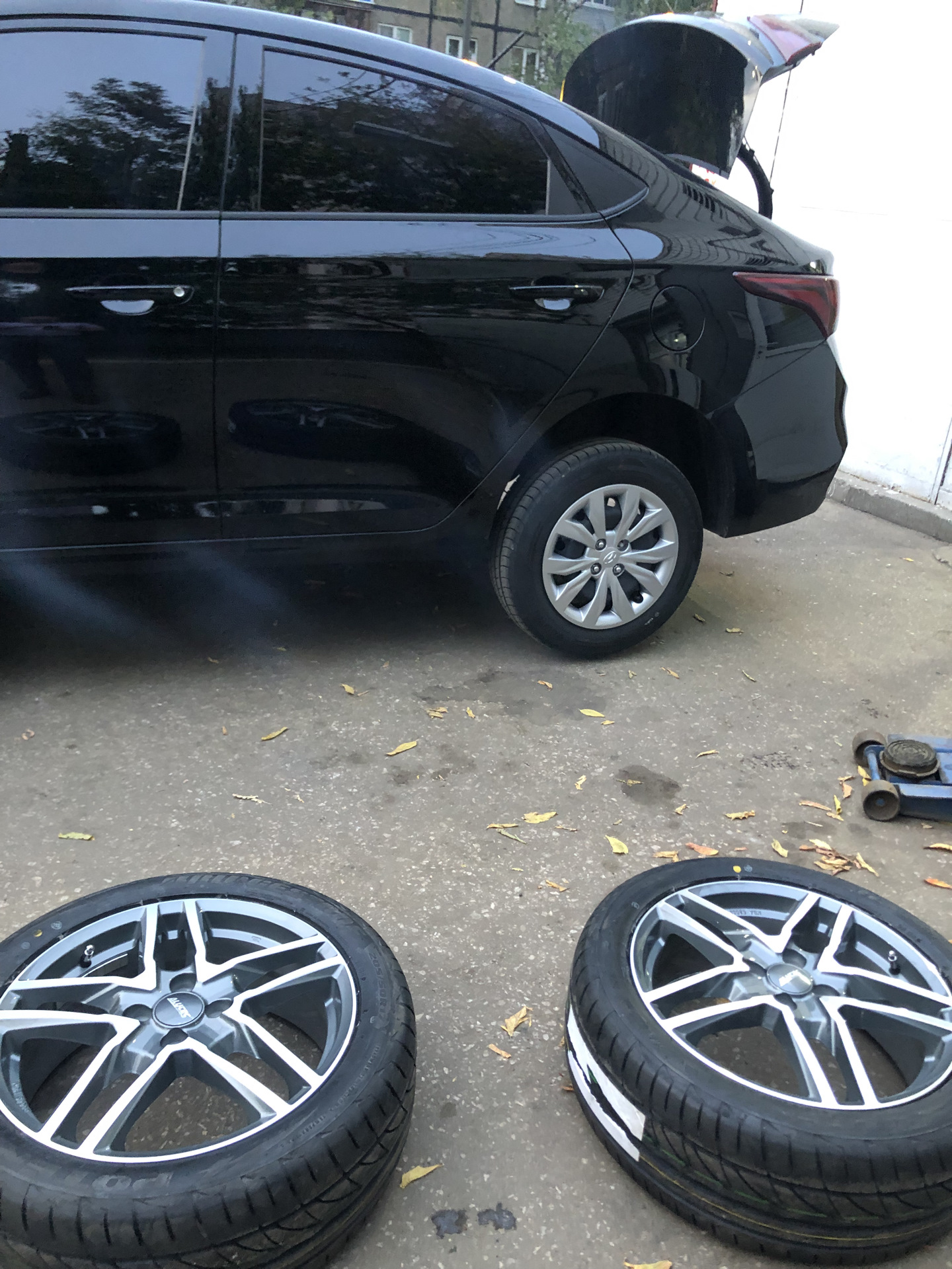 R17 на солярис — Hyundai Solaris (2G), 1,6 л, 2019 года | колёсные ...