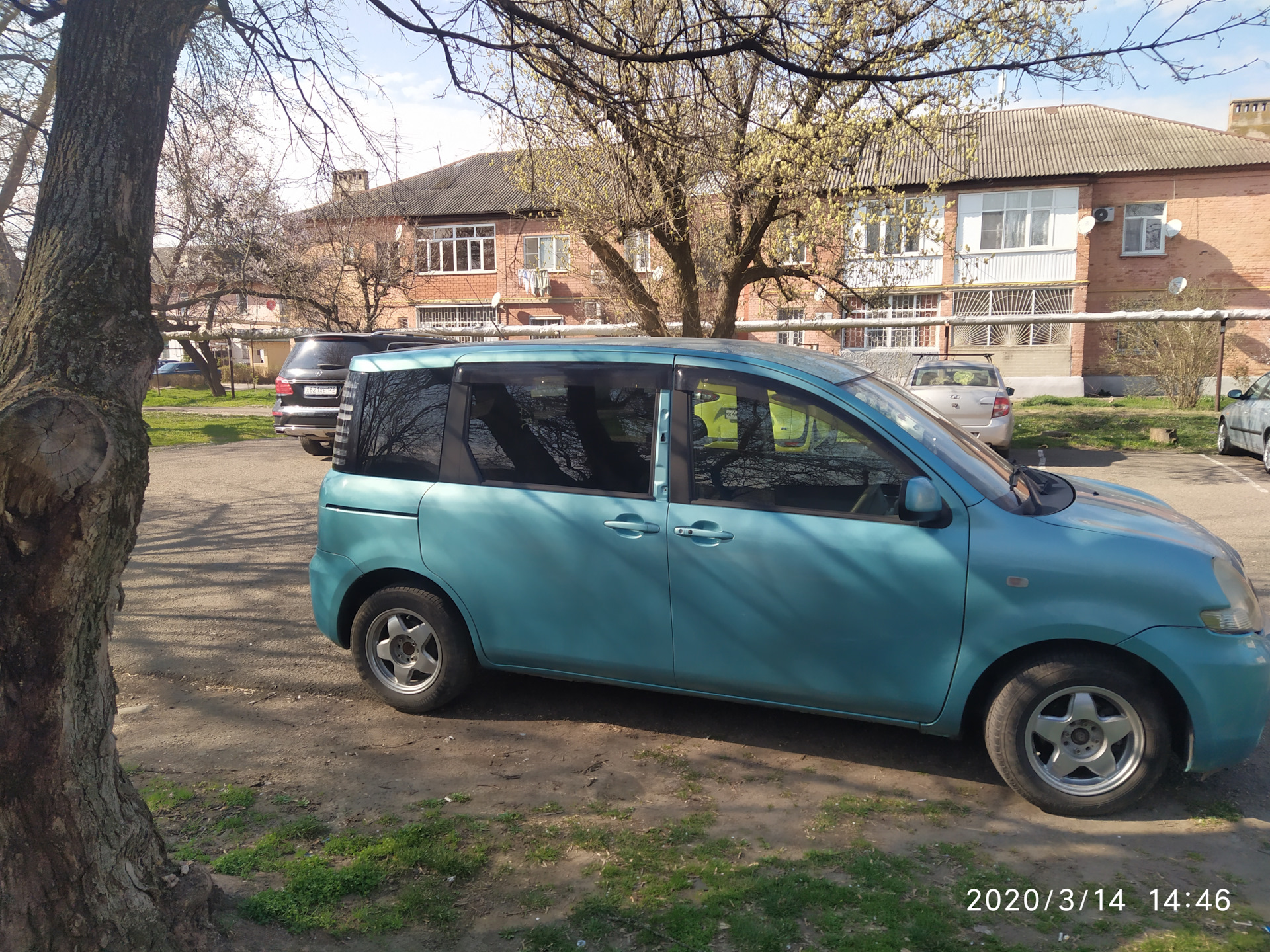 Toyota Sienta 2003 года