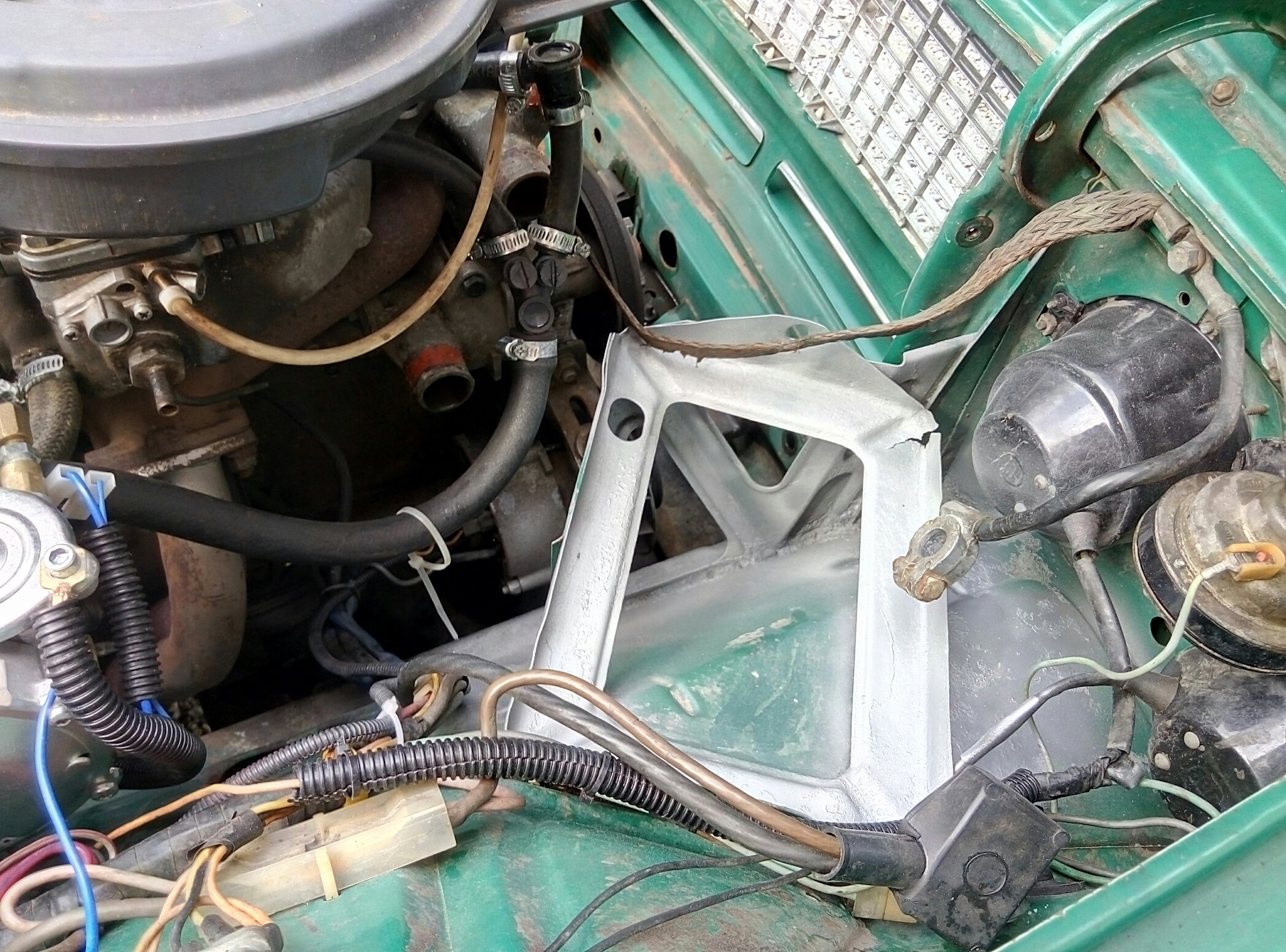 Как снять радиатор 2106 Замена радиатора охлаждения. - Lada 21061, 1,5 л, 1988 года своими руками DRIVE2