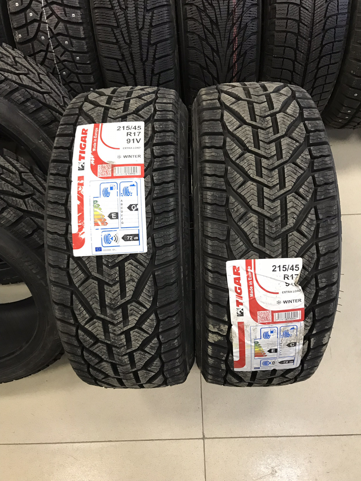 Winter отзывы. Tigar Winter 235/55 r17. Tigar Winter 215/45 r17. Шина Tigar Winter 225/45r17. 235/45/18 Tigar Winter.