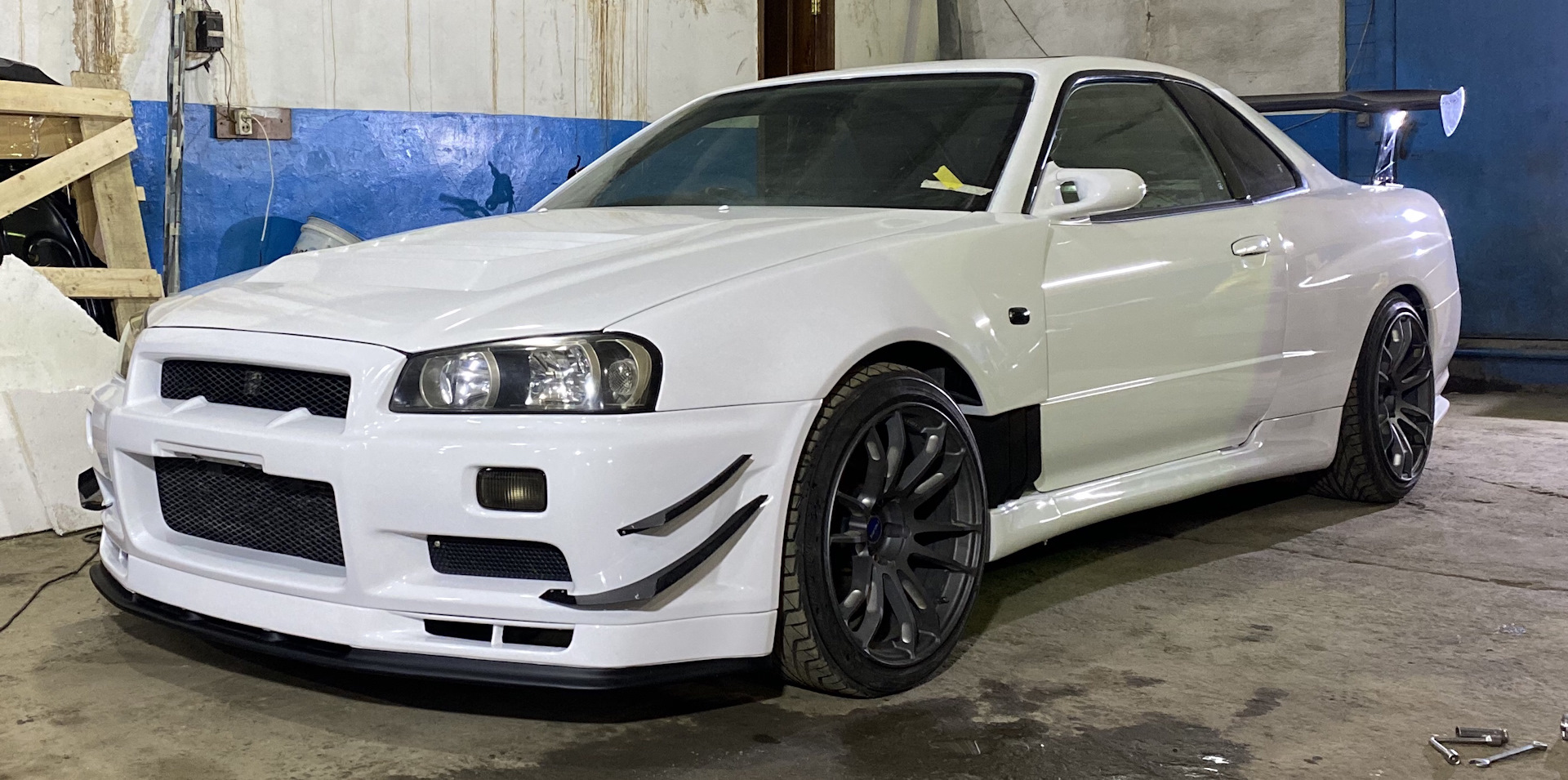 1 переделки. Диски Skyline r34. Диски Скайлайна ц 10. Похожие диски как на Skyline r34.